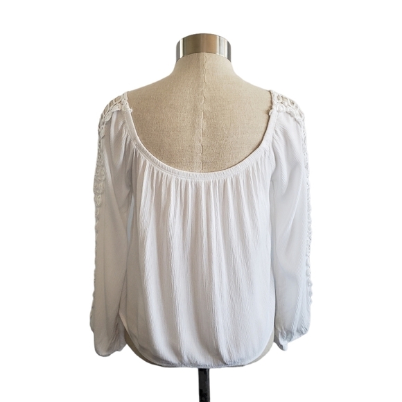 Solemio white off shoulder crochet sleeve top - Picture 5 of 9